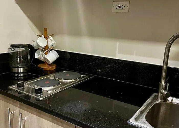 With Balcony, Tv Netflix Near Shaw Mrt Station Apartment *